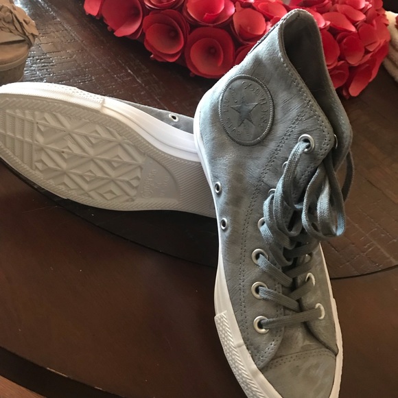 Converse - Picture 3 of 3